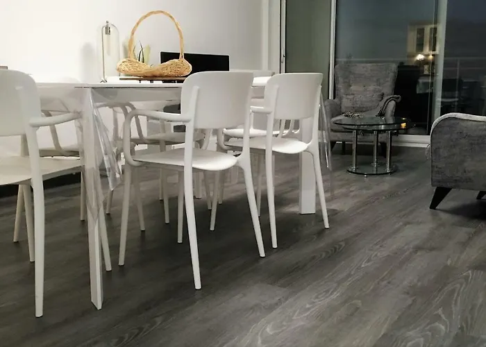 Splendide T3 De 70m2 Vue A 2 Minutes Du Centre-ville *